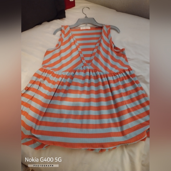 Women's clothing - Picture 6 of 7